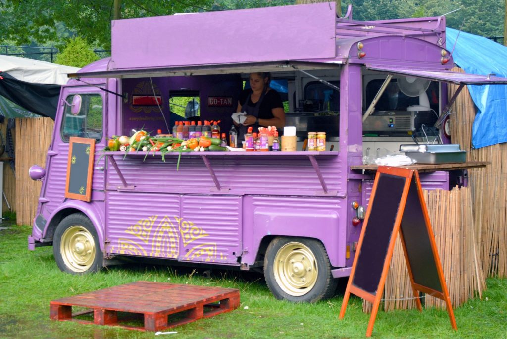 Photo food truck violet